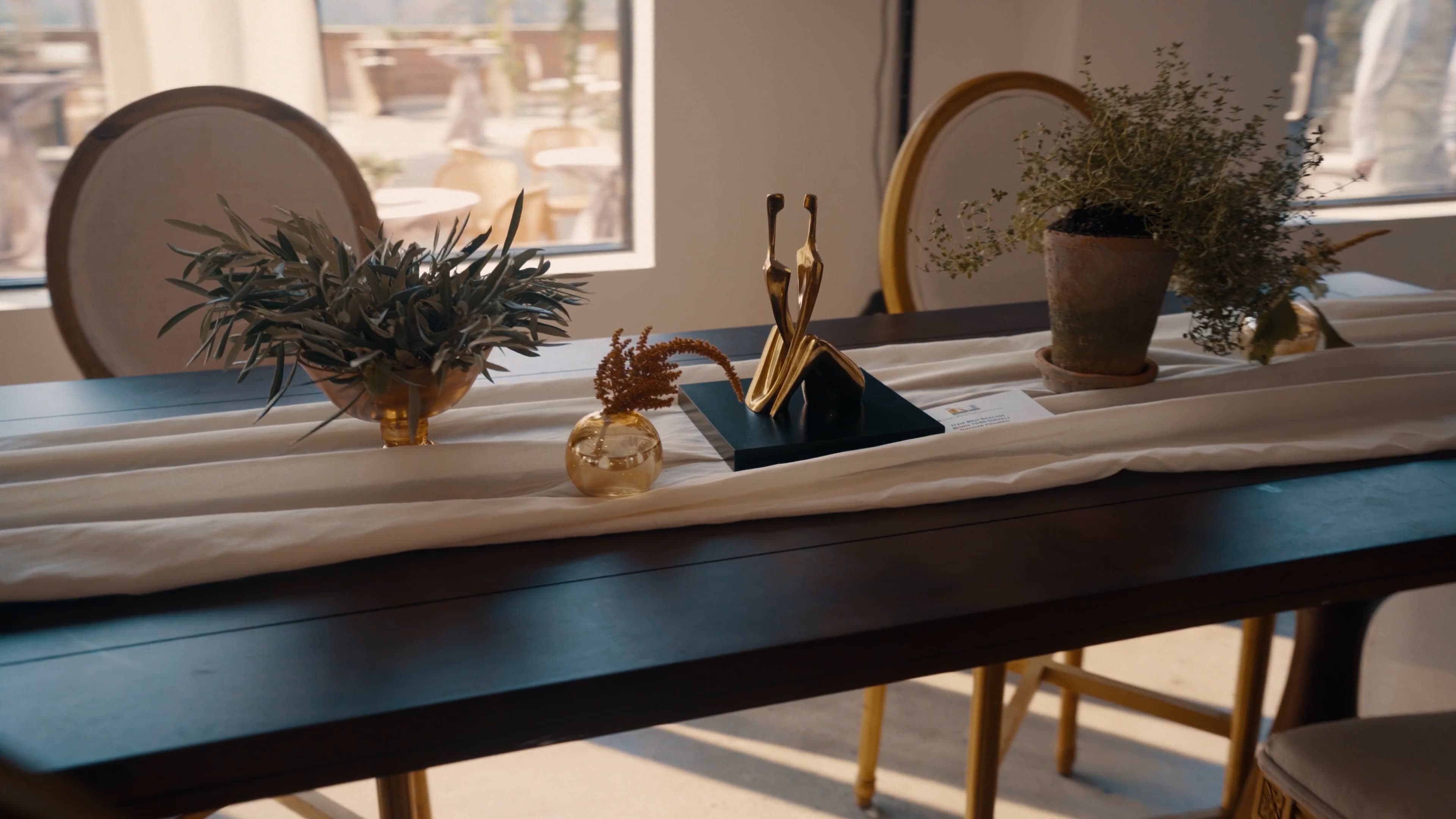 Upscale table setting